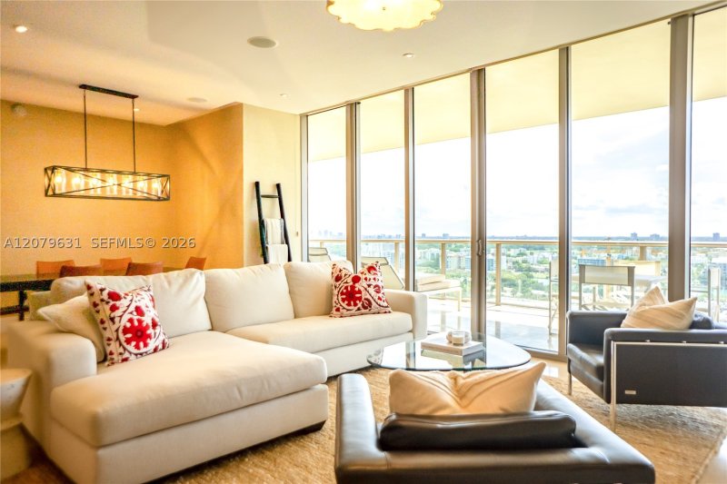 Alquiler de apartamento en St Regis Bal Harbour South 1605S