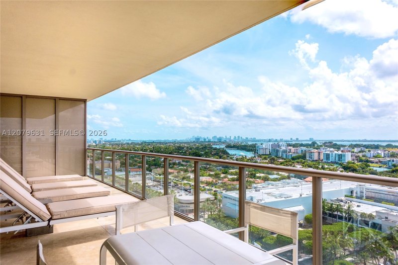 Alquiler de apartamento en St Regis Bal Harbour South 1605S