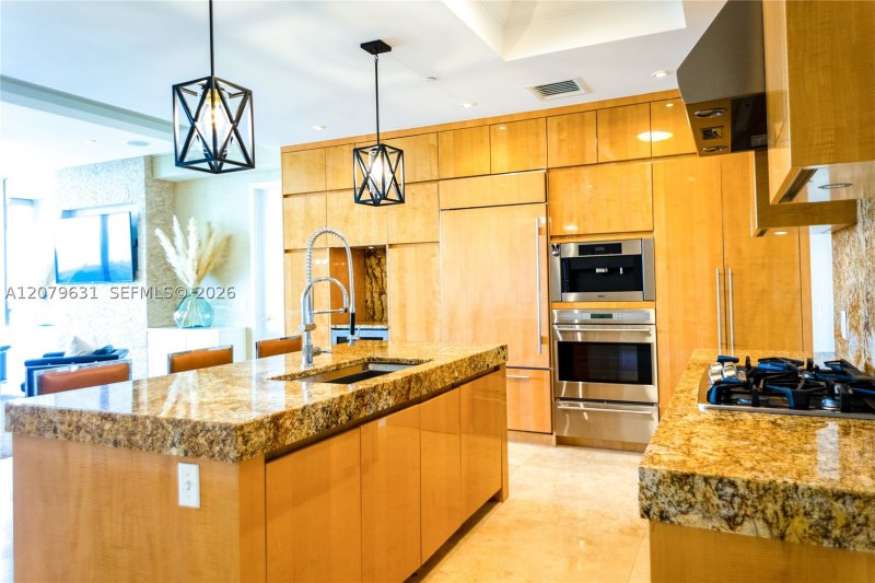 Alquiler de apartamento en St Regis Bal Harbour South 1605S