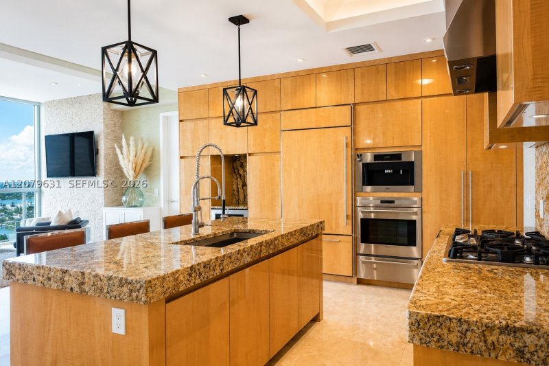 Alquiler de apartamento en St Regis Bal Harbour South 1605S