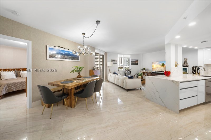 Comprar apartamento no Courvoisier Courts 707