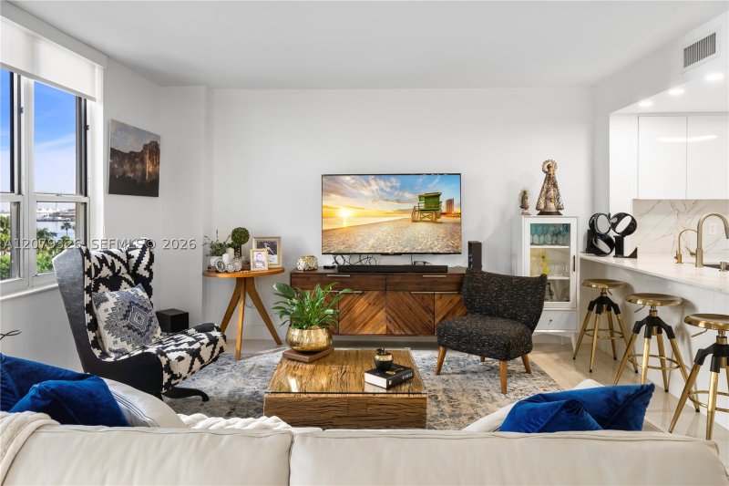 Comprar apartamento no Courvoisier Courts 707