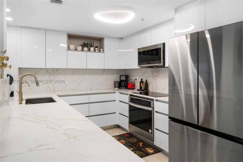 Comprar apartamento no Courvoisier Courts 707