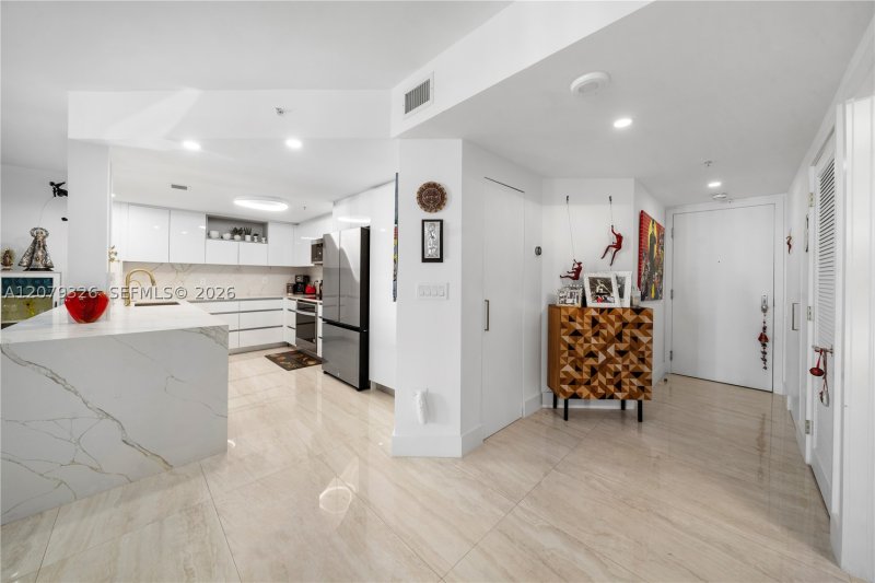 Comprar apartamento no Courvoisier Courts 707