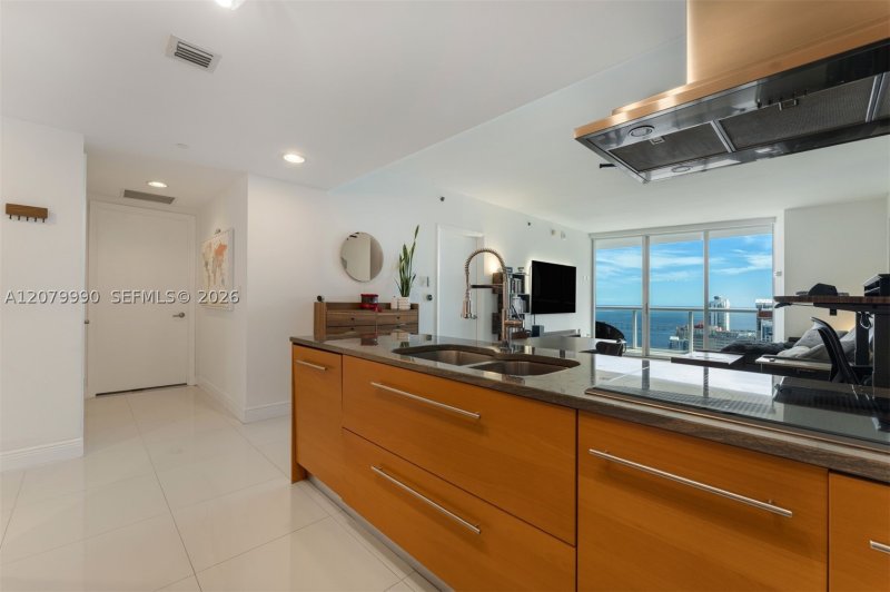 Comprar apartamento en Icon Brickell Tower II 4709
