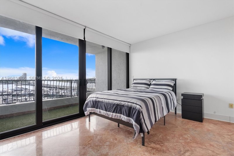 Alquiler de apartamento en The Venetia 515