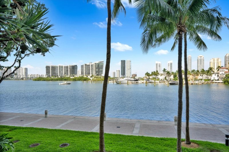 Apartment for rent at 7000 Williams Island L105