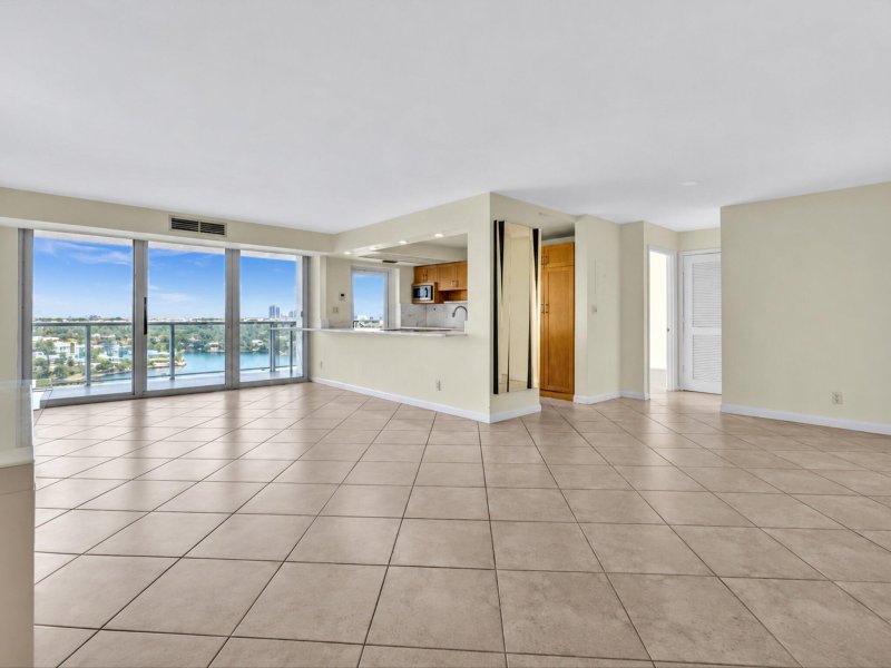Comprar apartamento en Vantage View 1105