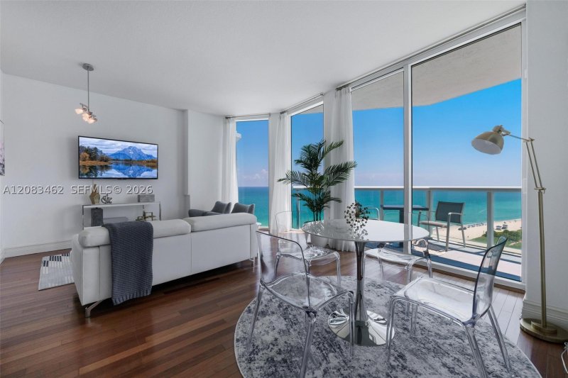 Condo for sale at Bel Aire 1405