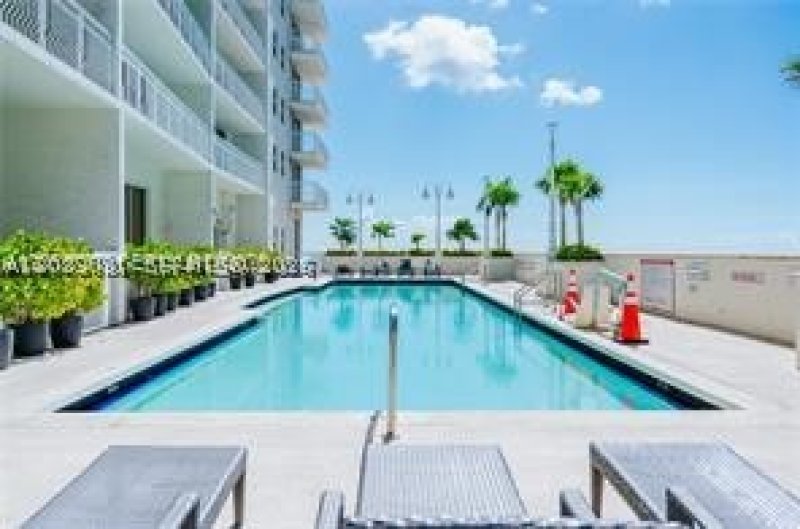 Comprar apartamento no The Club At Brickell Bay 3206