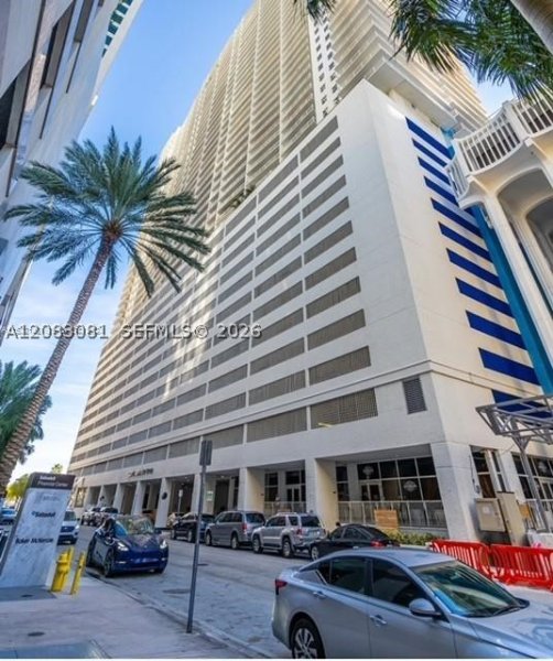 Comprar apartamento no The Club At Brickell Bay 3206