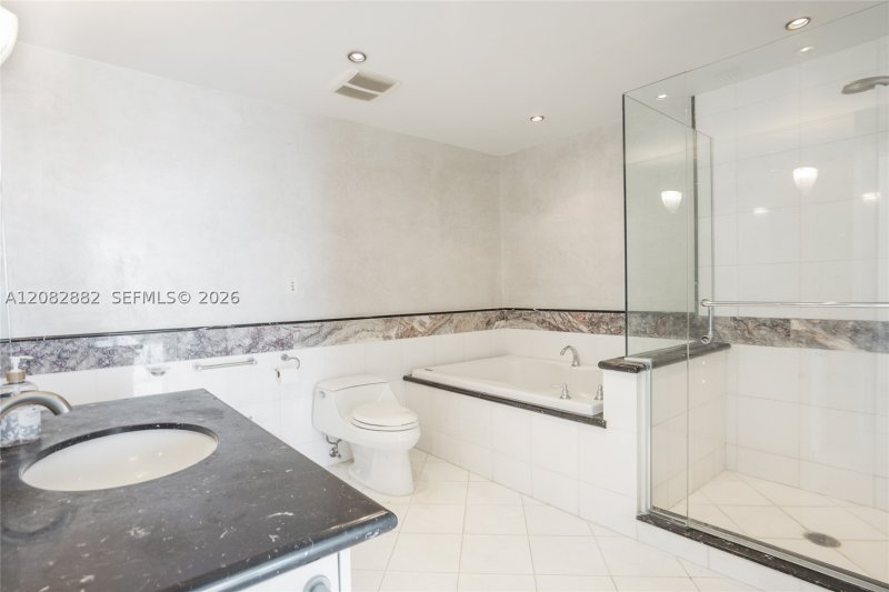 Aluguel de apartamento no Bentley Bay North 1112