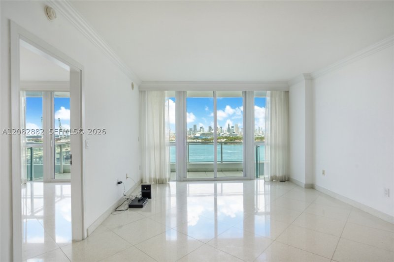 Aluguel de apartamento no Bentley Bay North 1112