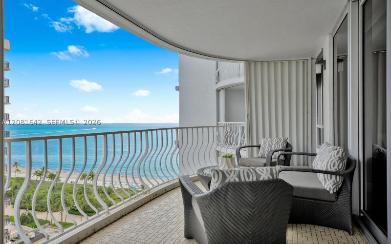 Condo for sale at Bal Harbour 101 Condo 1504