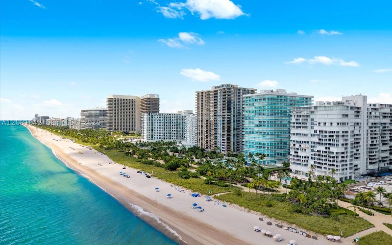 Condo for sale at Bal Harbour 101 Condo 1504