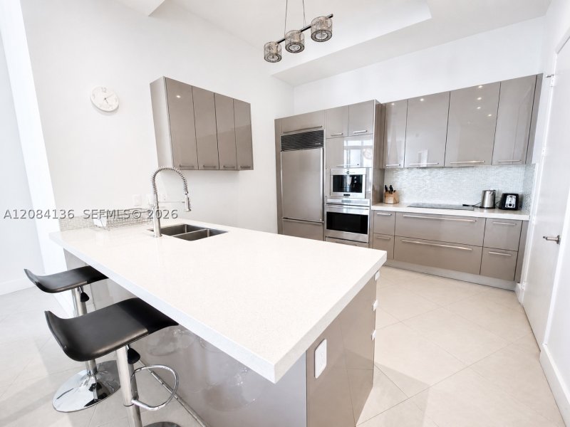 Property photo # 12