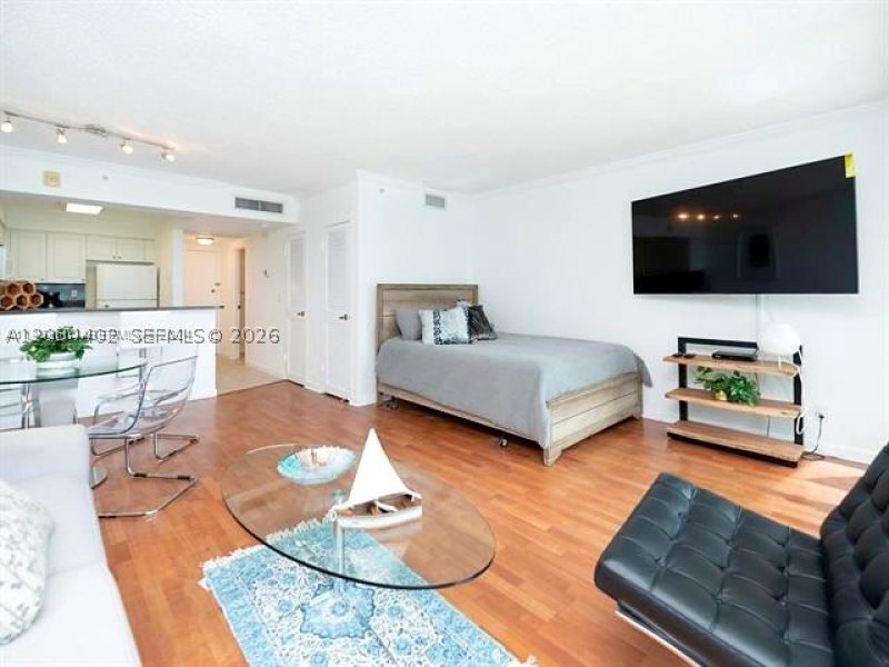 Alquiler de apartamento en The Wave Condo 412
