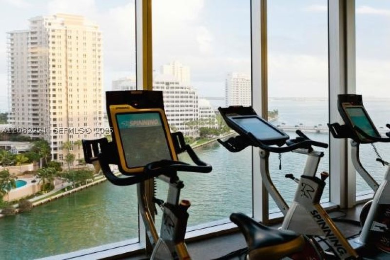 Apartment for rent at Icon Brickell Tower II BAY605