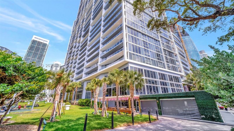 Apartment for rent at Icon Brickell Tower II BAY605
