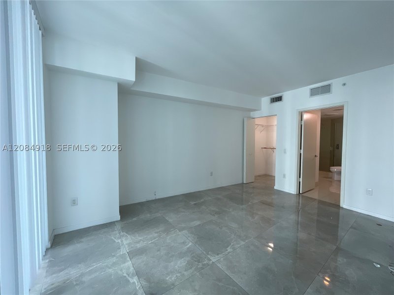 Aluguel de apartamento no 1100 Millecento 1510