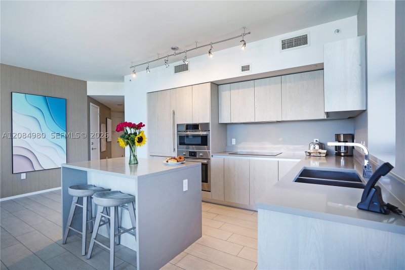 Comprar apartamento en Hyde Beach House R3302