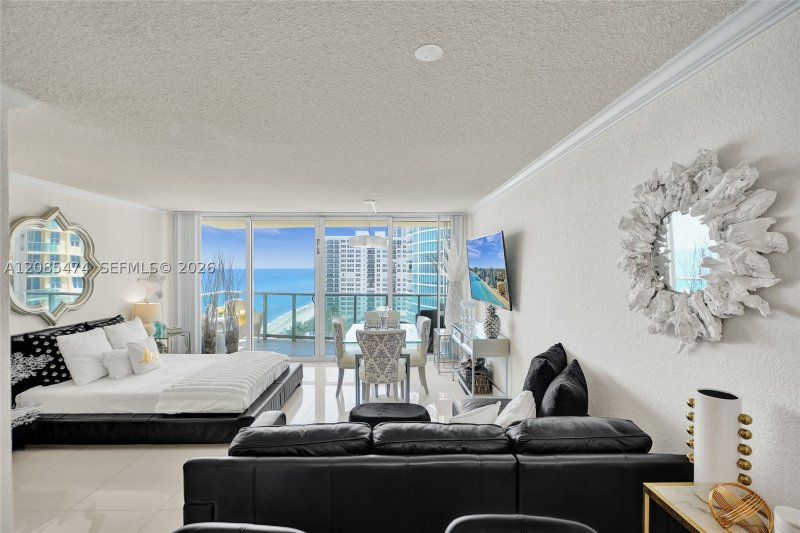 Alquiler de apartamento en The Wave Condo 1212 (availa
