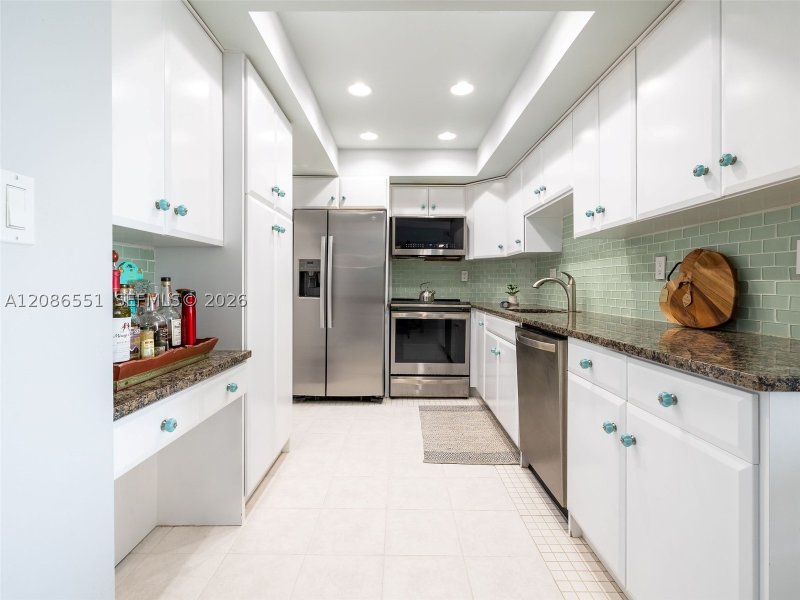Apartment for rent at Arlen House 1520