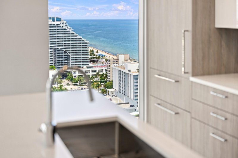 Comprar apartamento en Selene Oceanfront Residences 2404