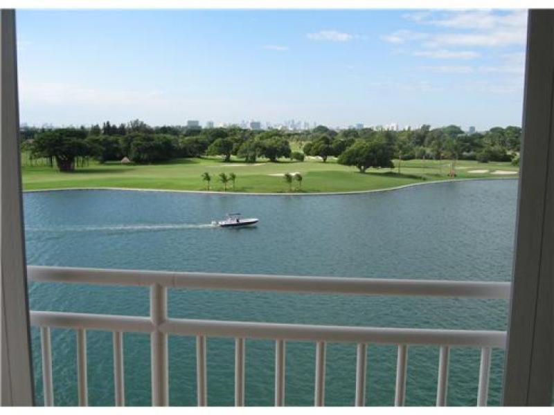 apartamentos en venta en Colony Bay