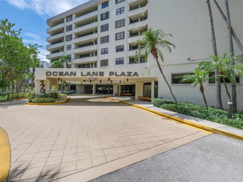 Comprar apartamento no Ocean Lane Plaza