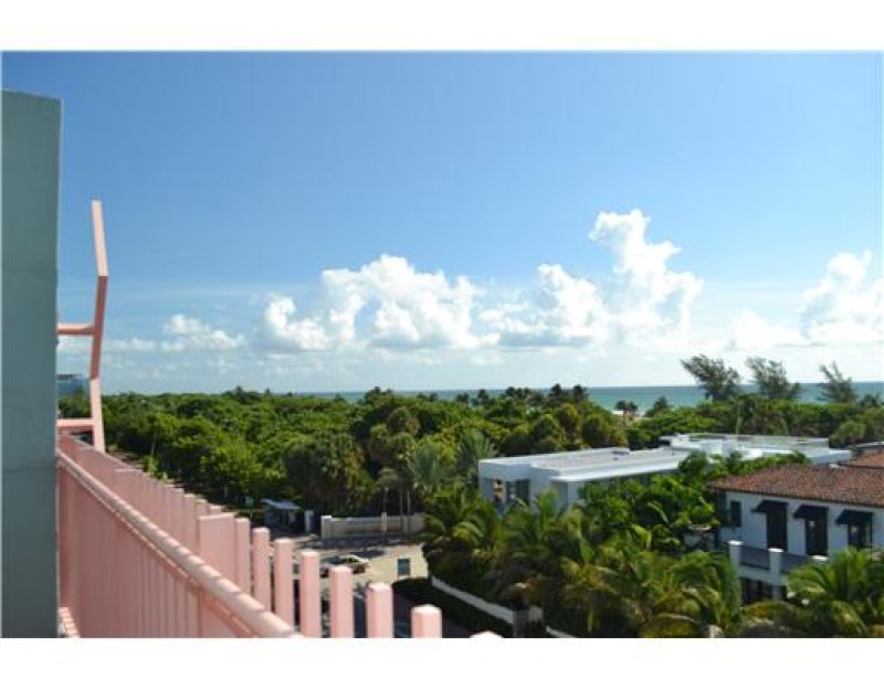 apartamentos a venda no Collins Park