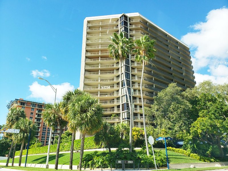 Condo for sale at Yacht Harbour