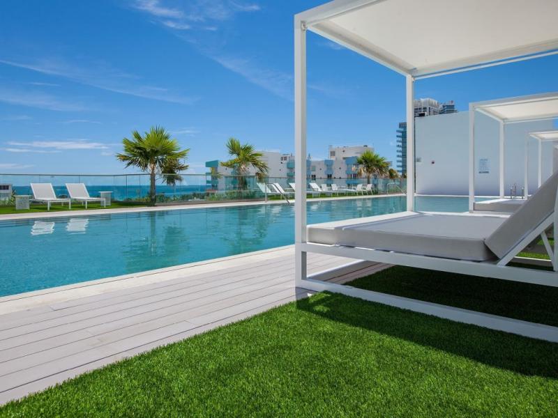 apartamentos a venda no Three Hundred Collins