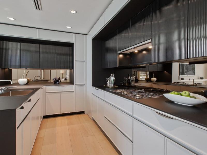 apartamentos a venda no Three Hundred Collins
