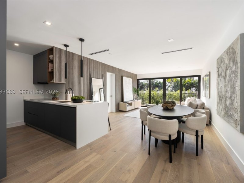 Condos for sale at Key Cassa