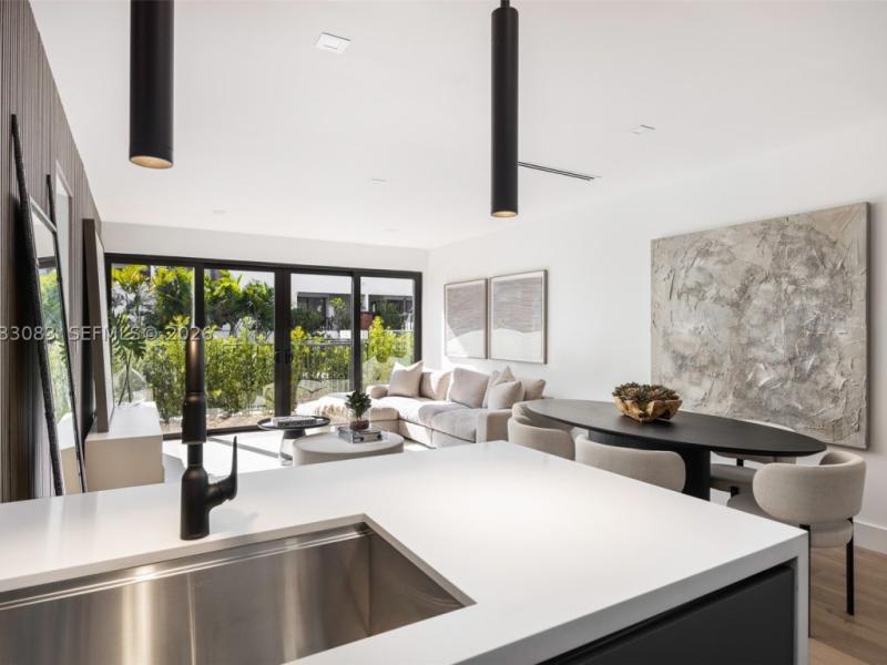Condos in Key Biscayne
