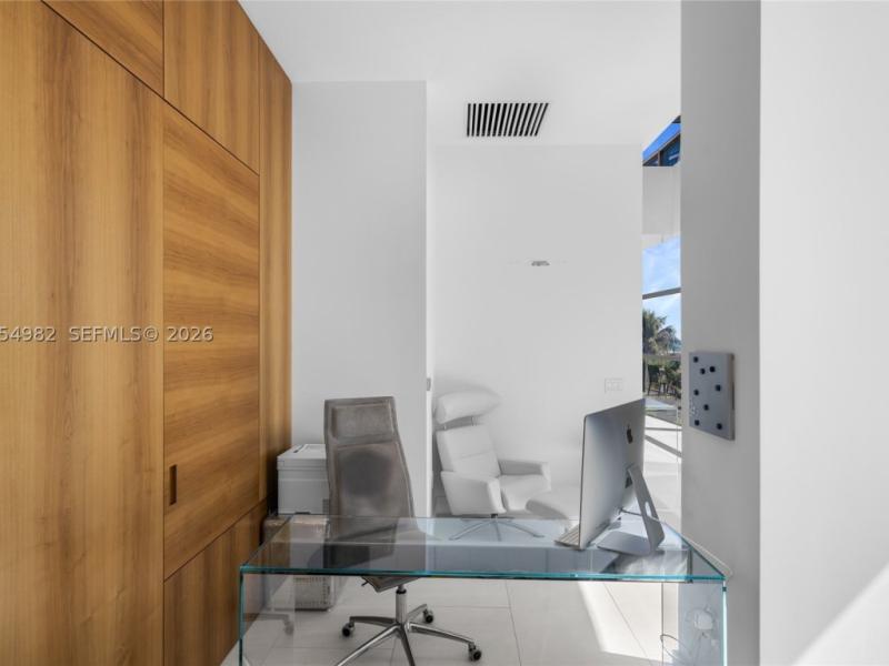 apartamentos a venda no Mei Miami Beach Condo