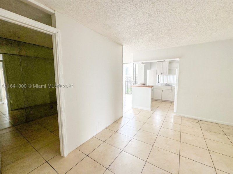 apartamentos en venta en Plaza of the Americas