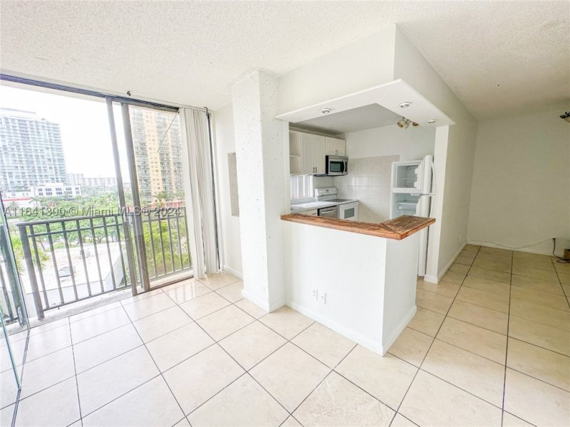 apartamentos en venta en Plaza of the Americas
