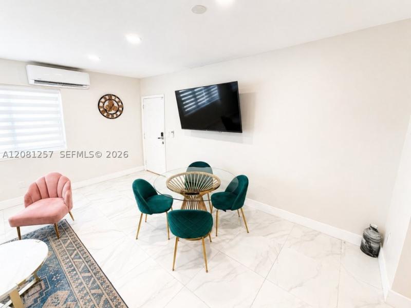 Condos for sale at Ten Thousand Plaza