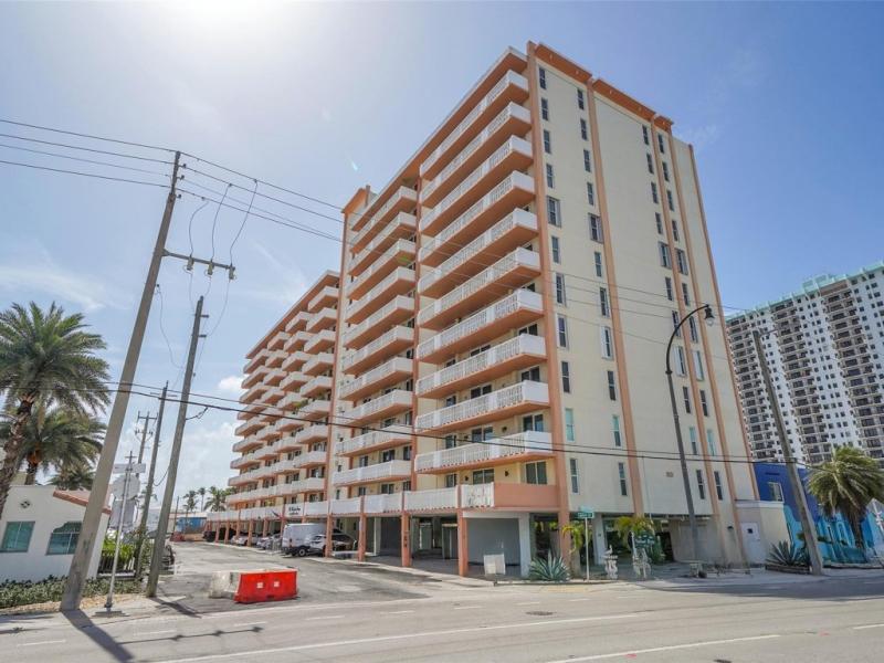 Condos for sale at Valiant House