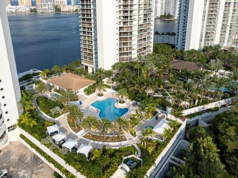 Condos for rent at Waterview