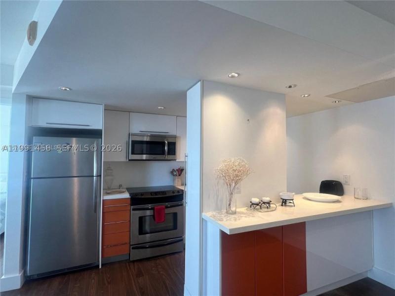 Condos for rent at The Amethyst