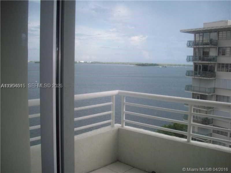 apartamentos en venta en Commodore Bay