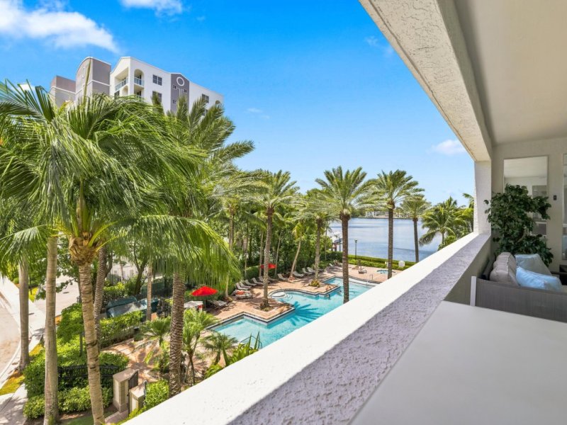 Condos for sale at Porto Bellagio