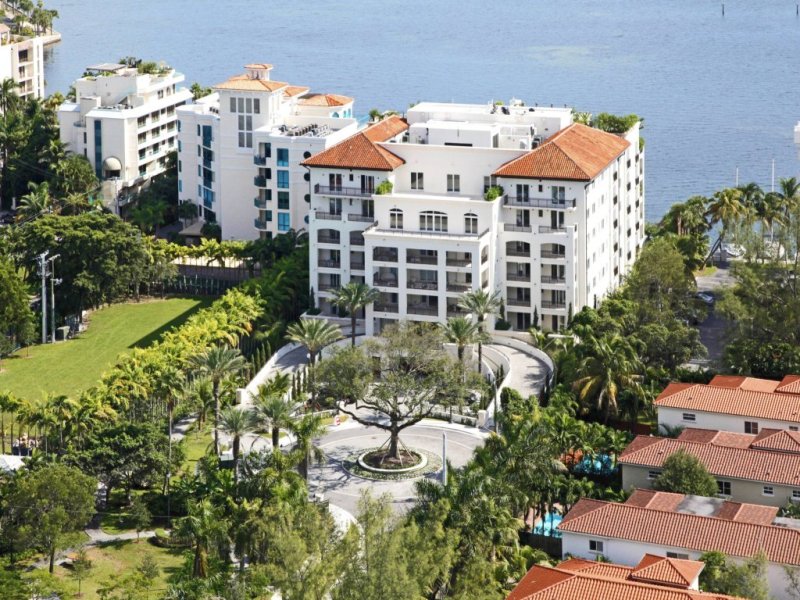 Condo for sale at Residences at Vizcaya