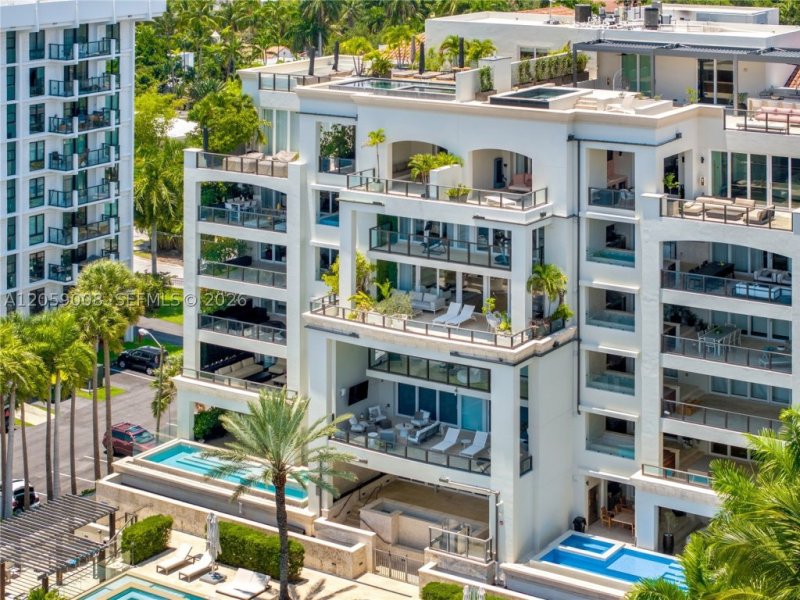 Condos for sale at Residences at Vizcaya