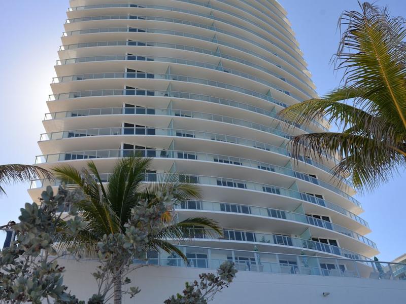 Condos for rent at Apogee Beach Hollywood