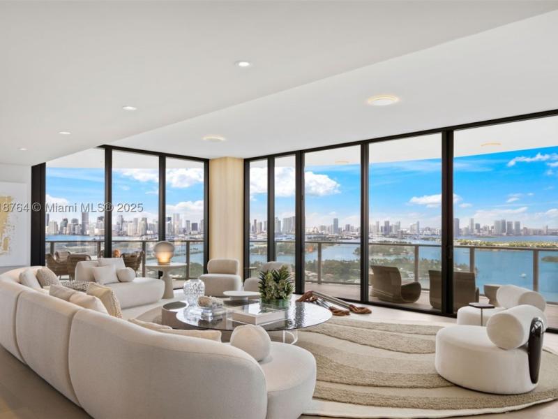 apartamentos en venta en Five Park Miami Beach