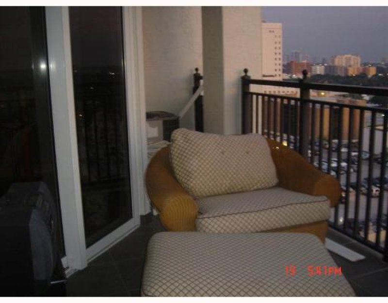 apartamento para alugar no Gables Park Tower